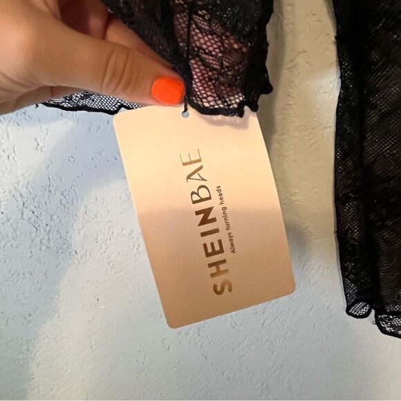 Women's NWT Black Lace Semi Sheer Long Sleeve Top - Picture 6 of 8